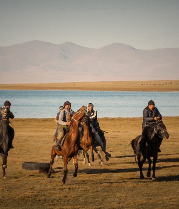 Son Kul yurt camp